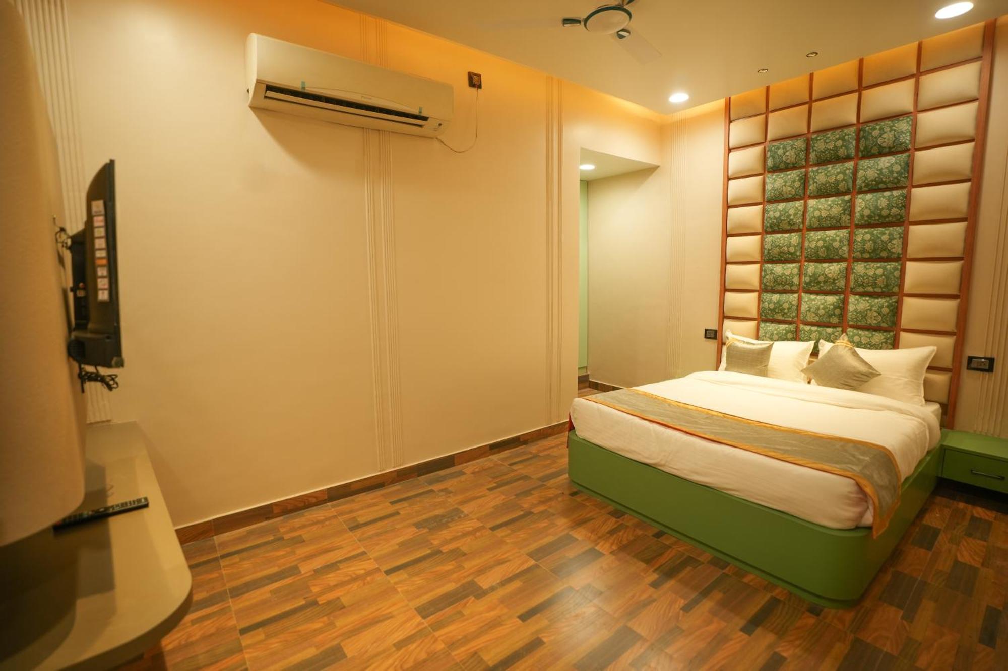 Dashrath Inn Near Ramjanmbhoomi Ayodhya Extérieur photo