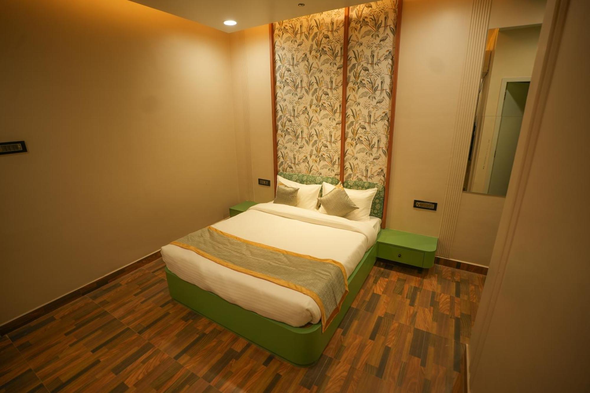Dashrath Inn Near Ramjanmbhoomi Ayodhya Extérieur photo