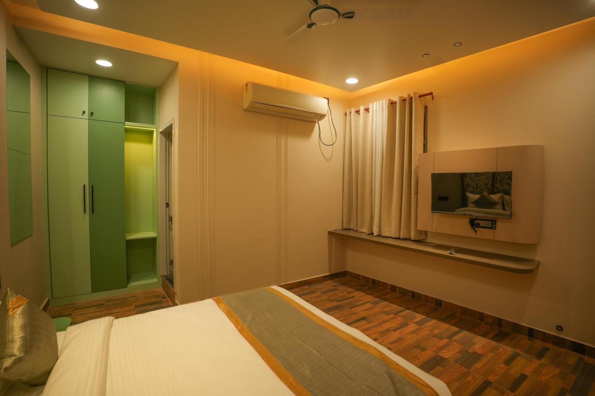 Dashrath Inn Near Ramjanmbhoomi Ayodhya Extérieur photo